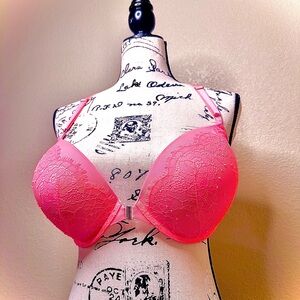 Victoria's Secret Vibrant Pink Lace Bra